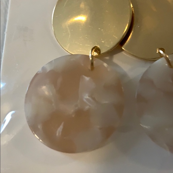 Beautiful earrings! - Picture 5 of 5